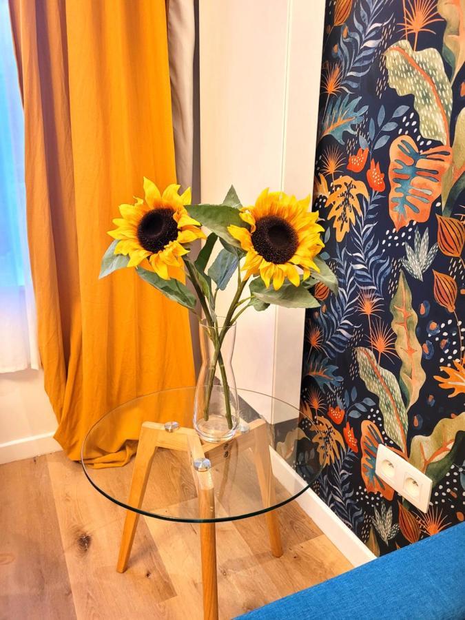 Brand New Camelia Room With Private Bathroom Brussel Buitenkant foto